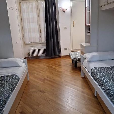 شقة Historic Center - With 2 Single Beds بولونيا المظهر الخارجي الصورة