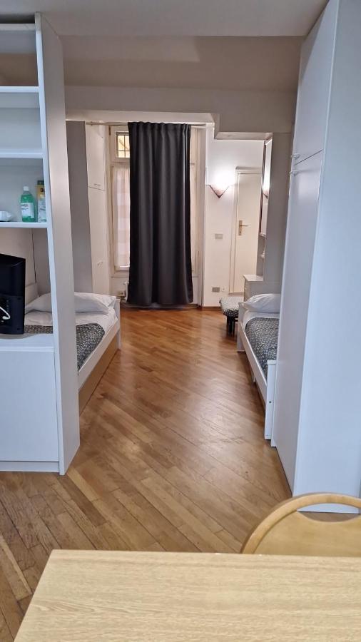 شقة Historic Center - With 2 Single Beds بولونيا المظهر الخارجي الصورة