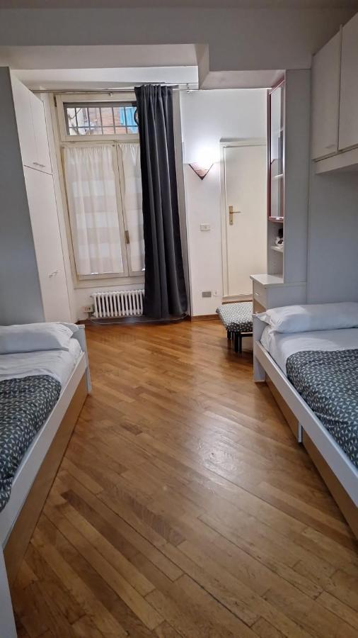 شقة Historic Center - With 2 Single Beds بولونيا المظهر الخارجي الصورة